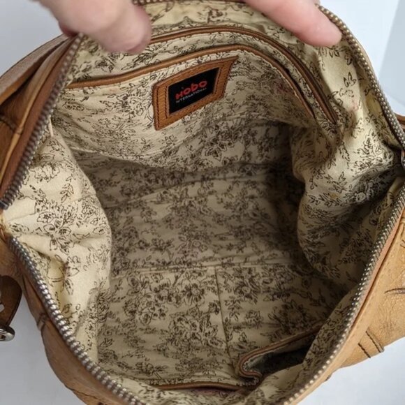 Hobo Leather Convertible Crossbody Shoulder Bag - Picture 15 of 16